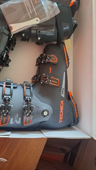 Clăpari mai multe mărci si mărimi