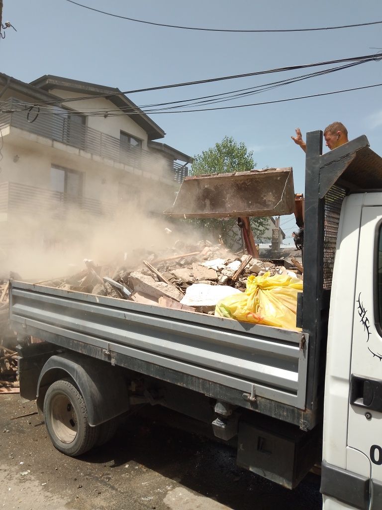 Transport moloz nisip pietriș amestec materiale costructi