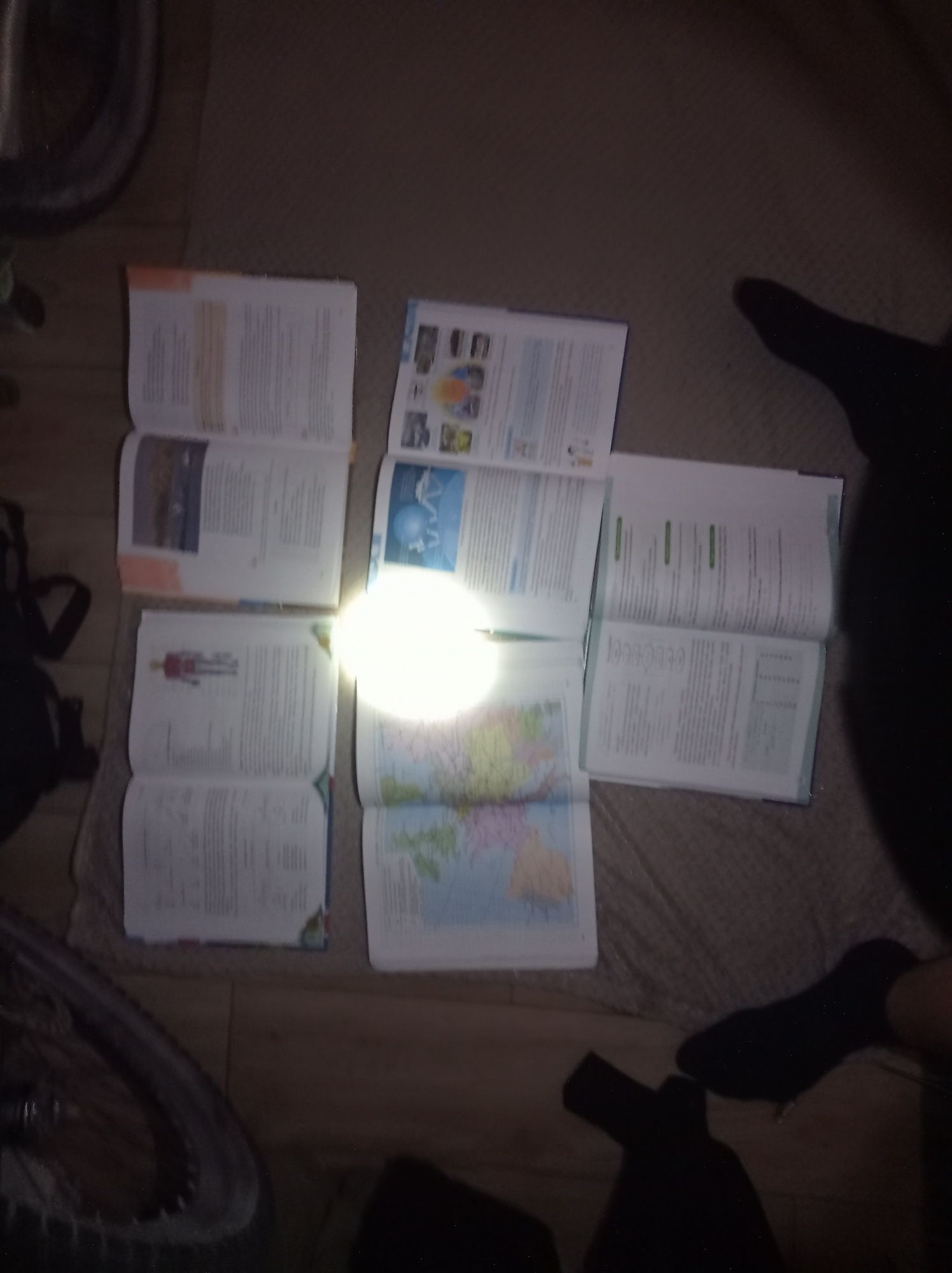 Продаю книги 8класса в хорошом состаяние