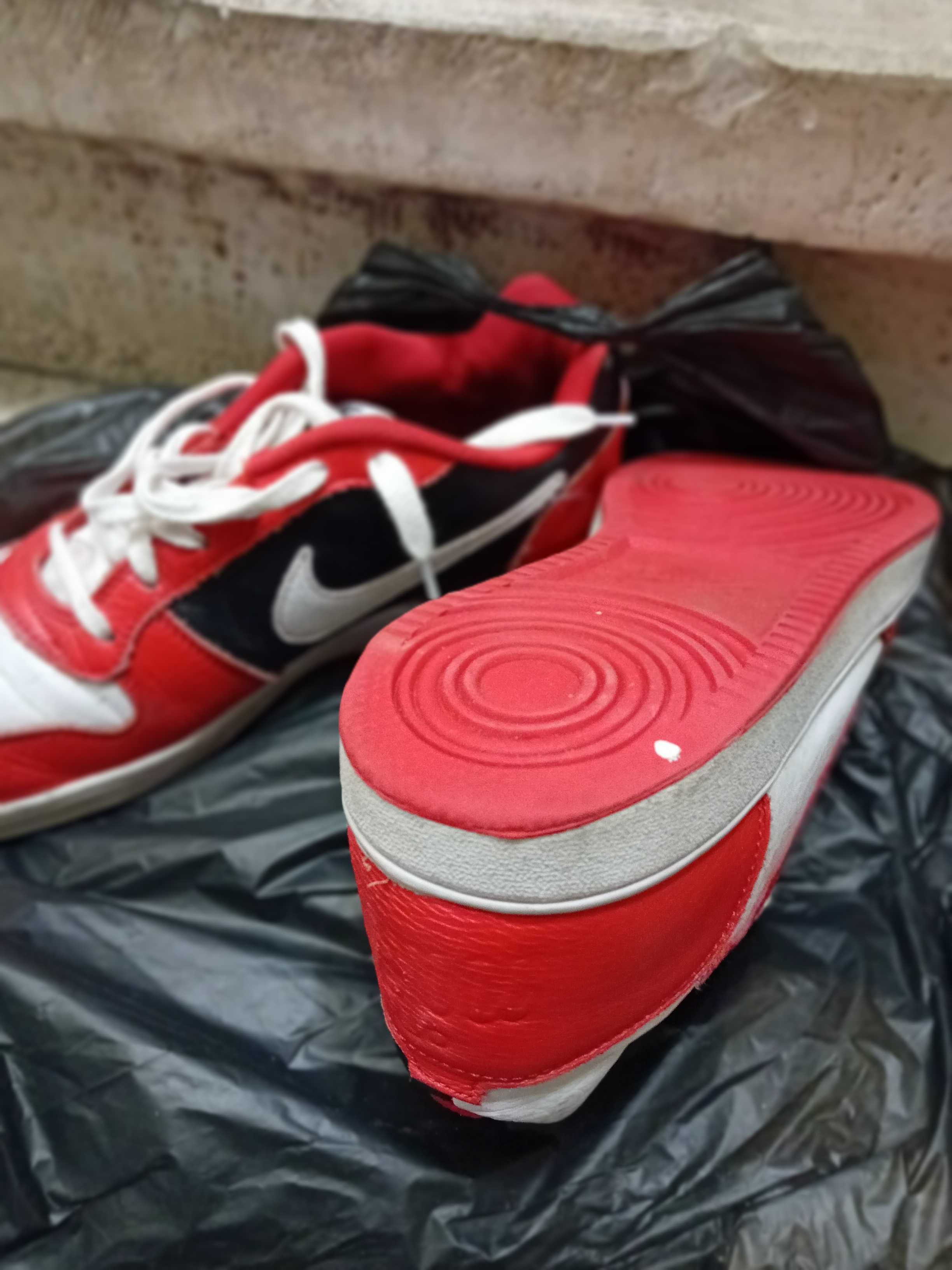 Оригинални Nike, made in Bangladesh. Естествена кожа.