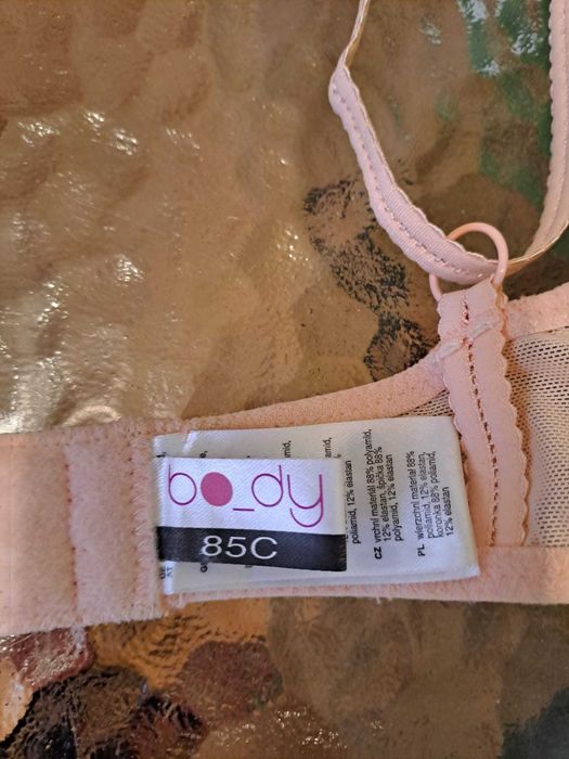 Sutien fără burete 85C NKD, material Poliester, Elastan, Caisă