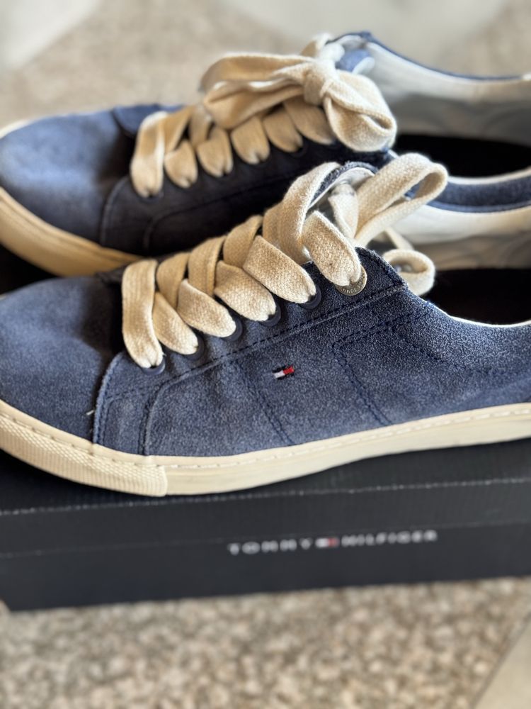 Tommy Hilfiger sneakers велурени кецове/маратонки 39 номер