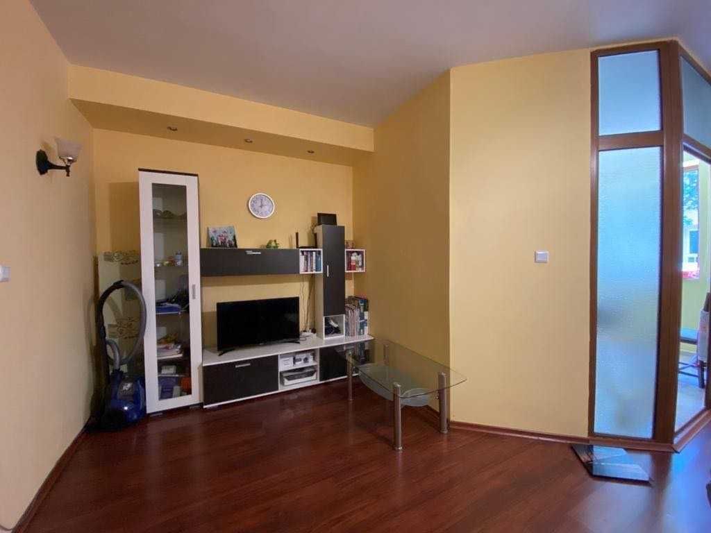 Дава се под наем Двустаен апартамент в Бургас, Лазур - 70 кв.м за 450 € - Снимка #11