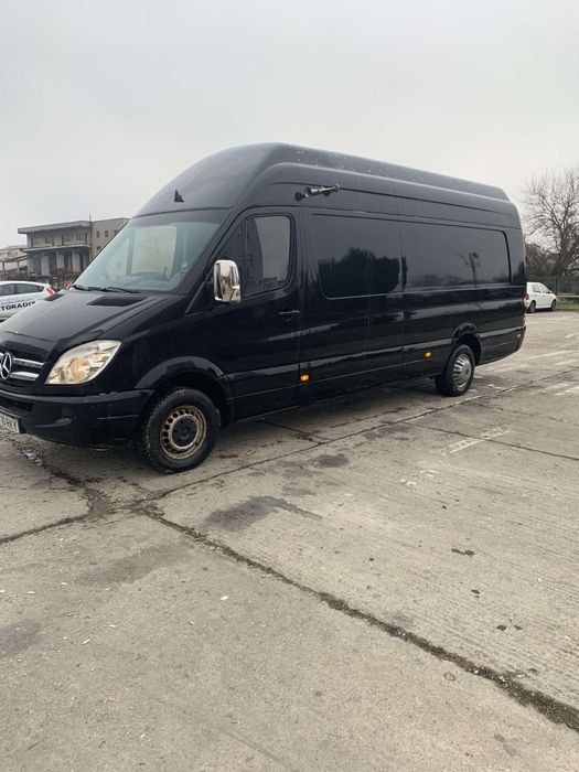 Vând Mercedes sprinter
