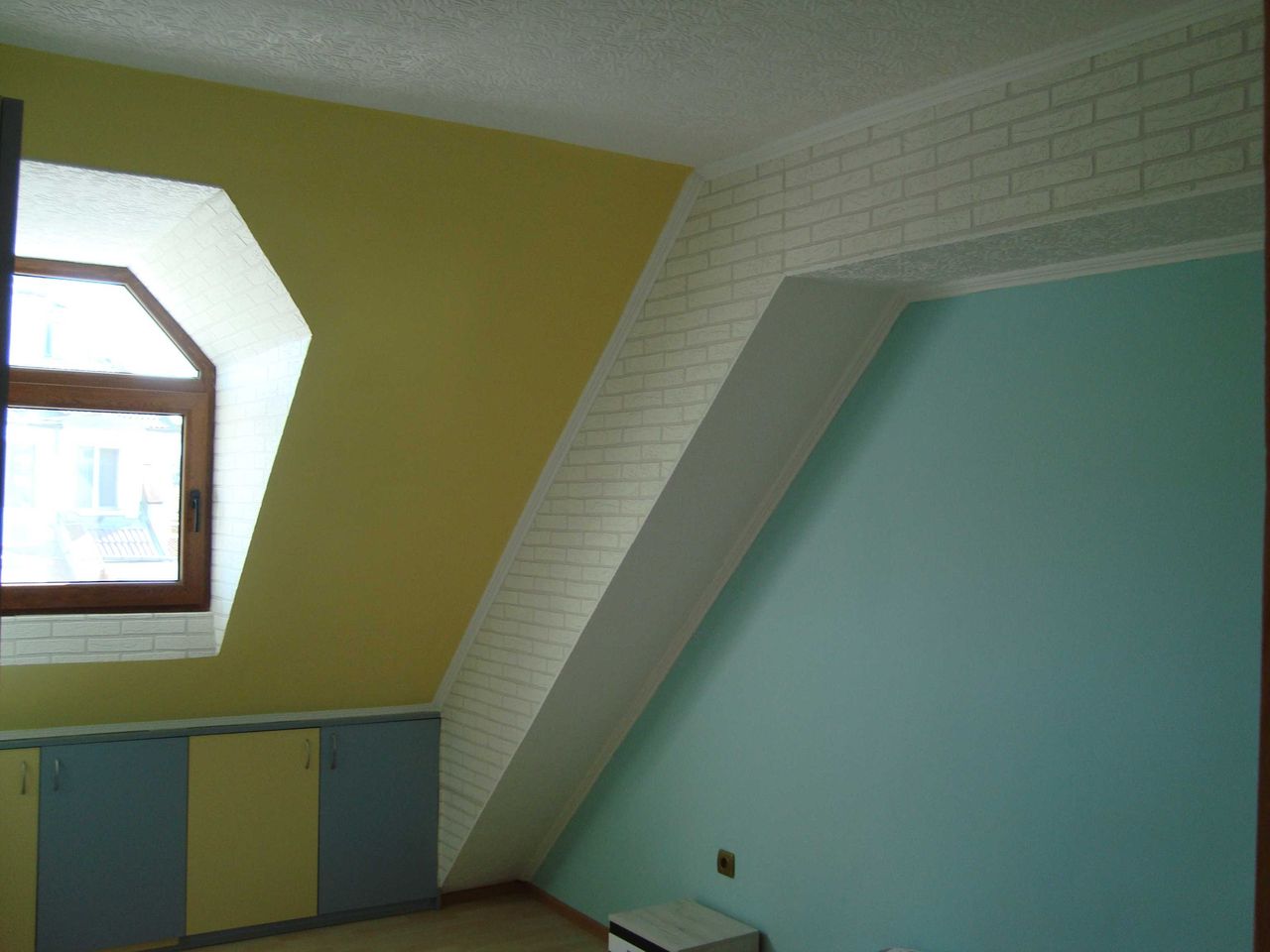 Дава се под наем Мезонет в Пловдив, Кършияка - 120 кв.м за 663 € - Снимка #11