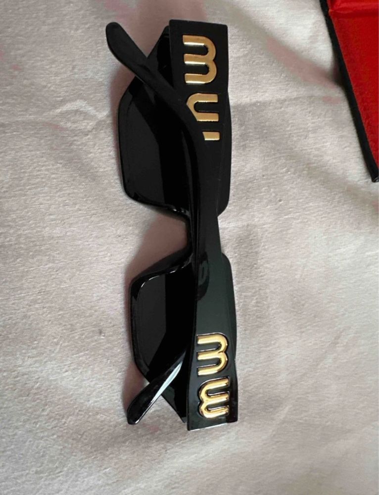 Слънчеви очила MIU MIU