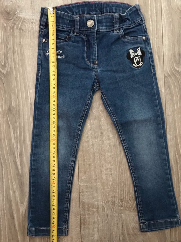 Pantaloni de jeans C&A cu Minnie nr.98