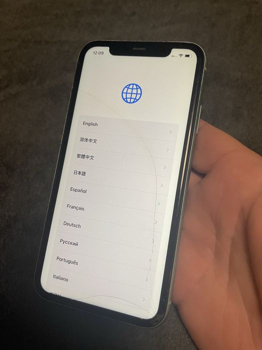 Iphone 11 64gb работи перфектно