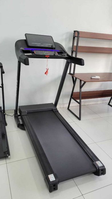 Беговая дорожка с монитором 150 kg