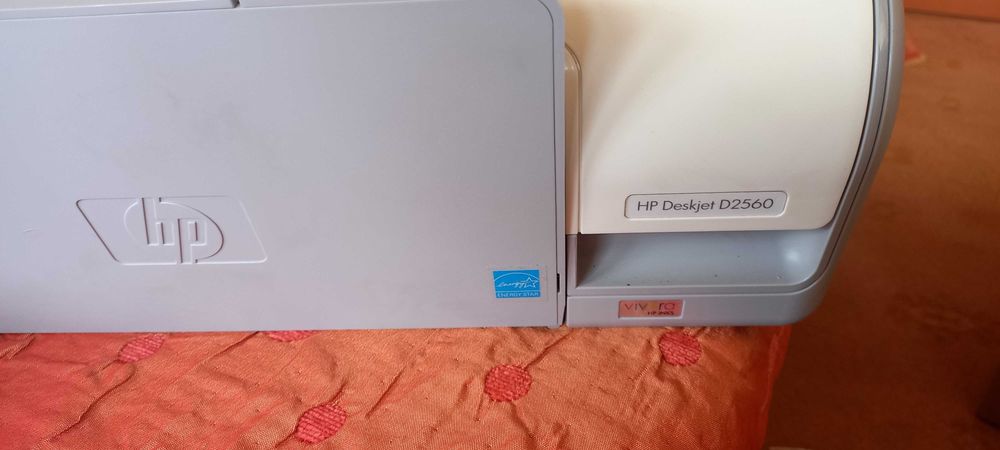 принтер HP Deskjet D2560