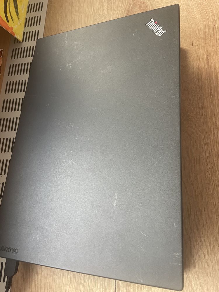 Lenovo carbon thinkpad i3 8g ram 256 gb