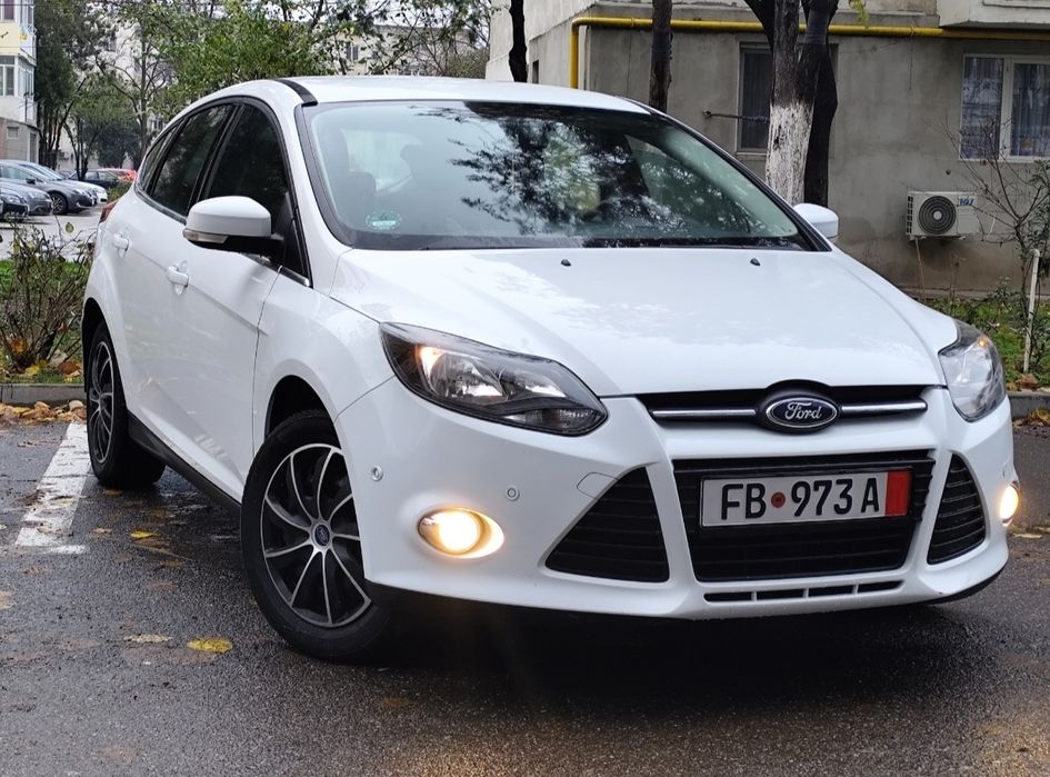 Ford Focus 2012, 1.6 benzină, Navi, Park assist