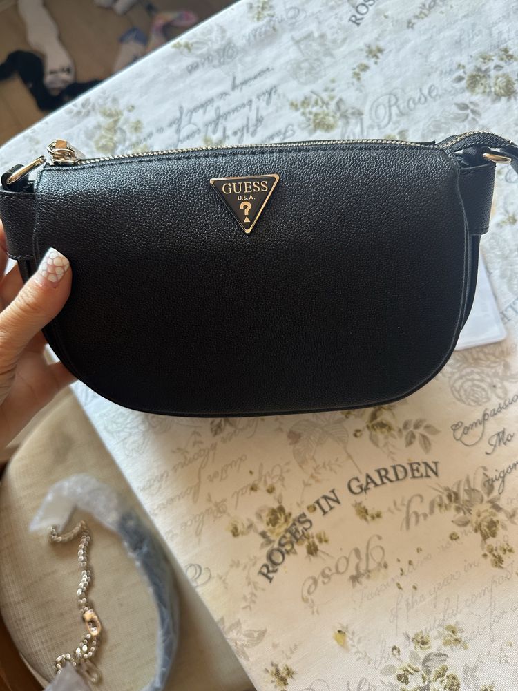 Нова Чанта Guess