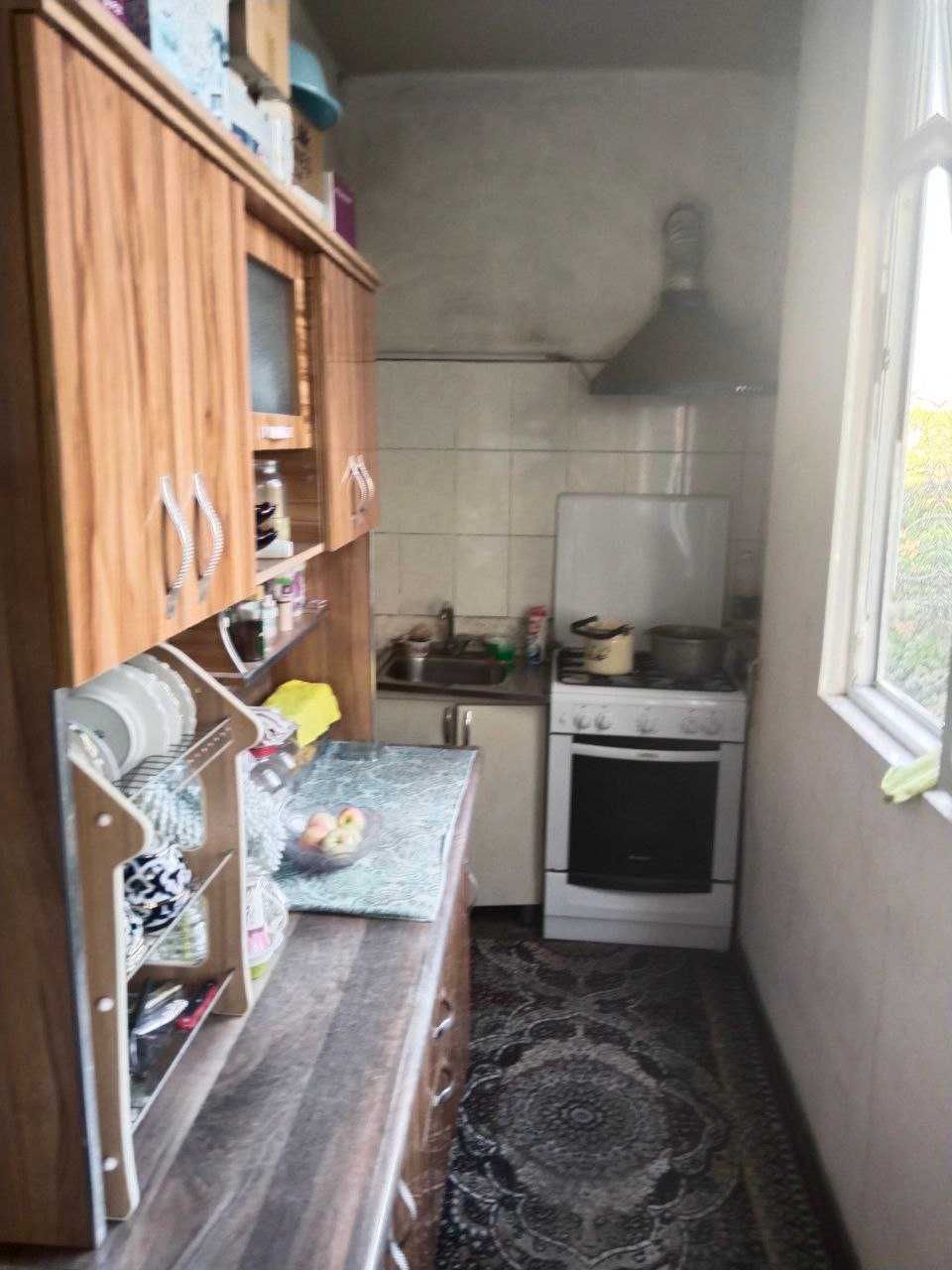 Срочно Продаю 2/4/4 Яшнабад рн.Асалобод-1.Общ-60м2.Ц-55000у.е.
