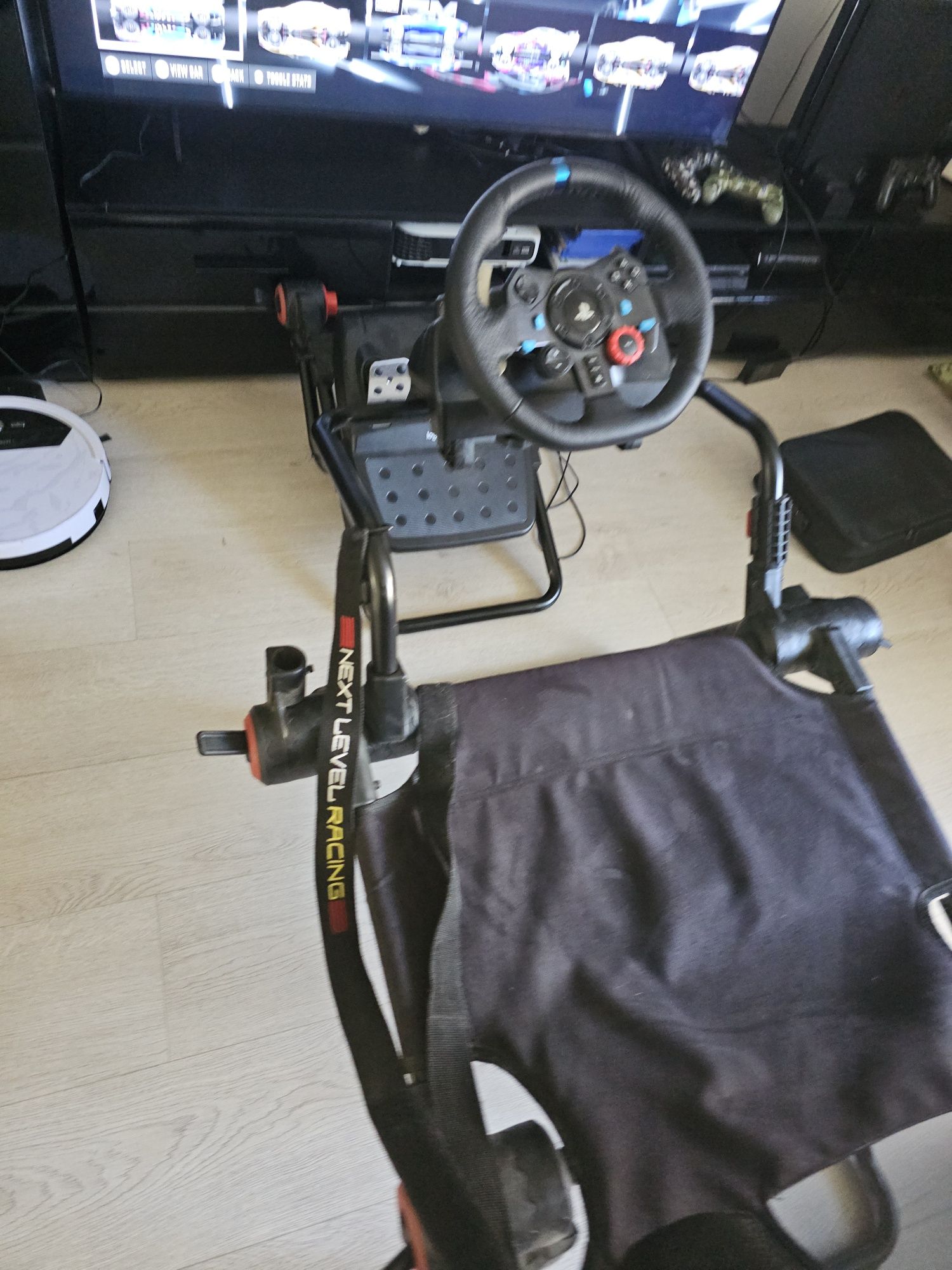 Kit gaming volan logitech g29 scaun racing  pedale logitech ca noi.