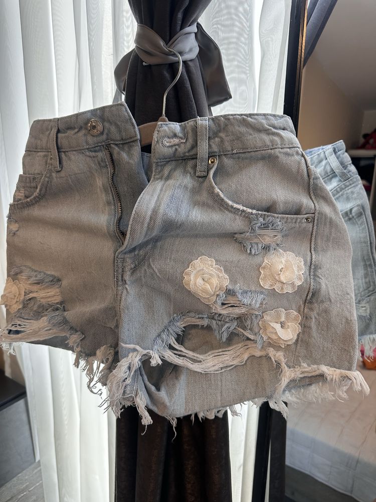Къси, дънкови панталони, размер- 34 Bershka