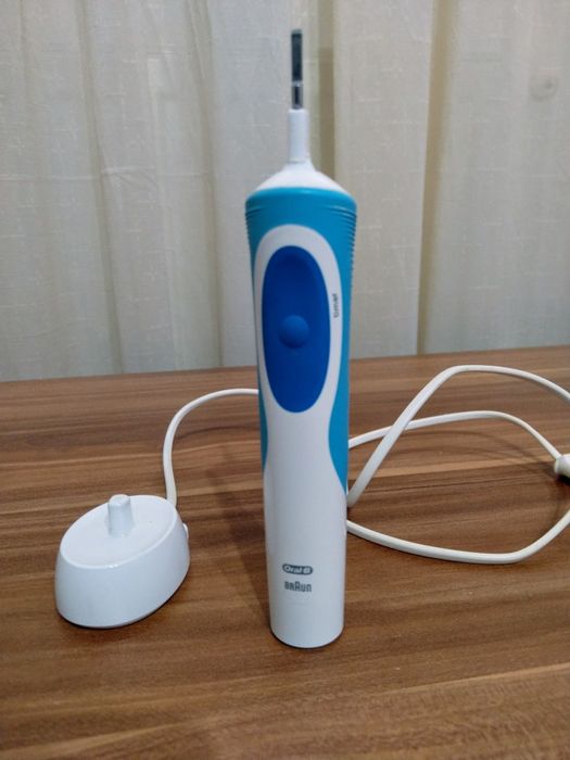 Periuța electrica Braun