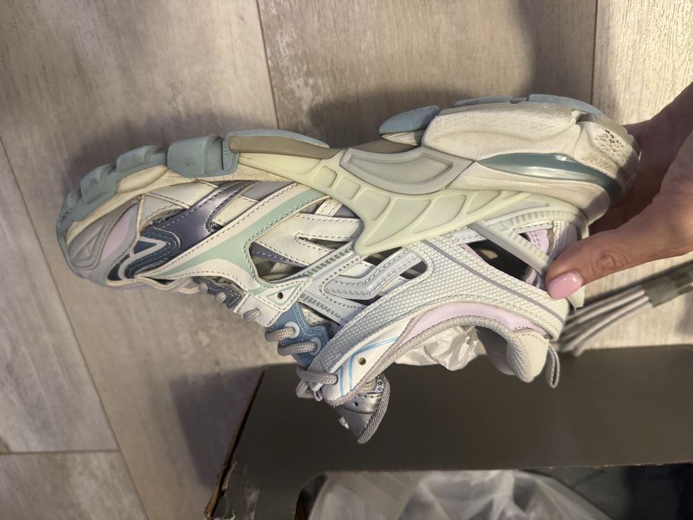 Сникърси на Balenciaga