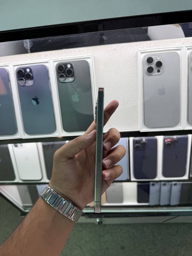 iPhone 15 Pro Max очень срочно