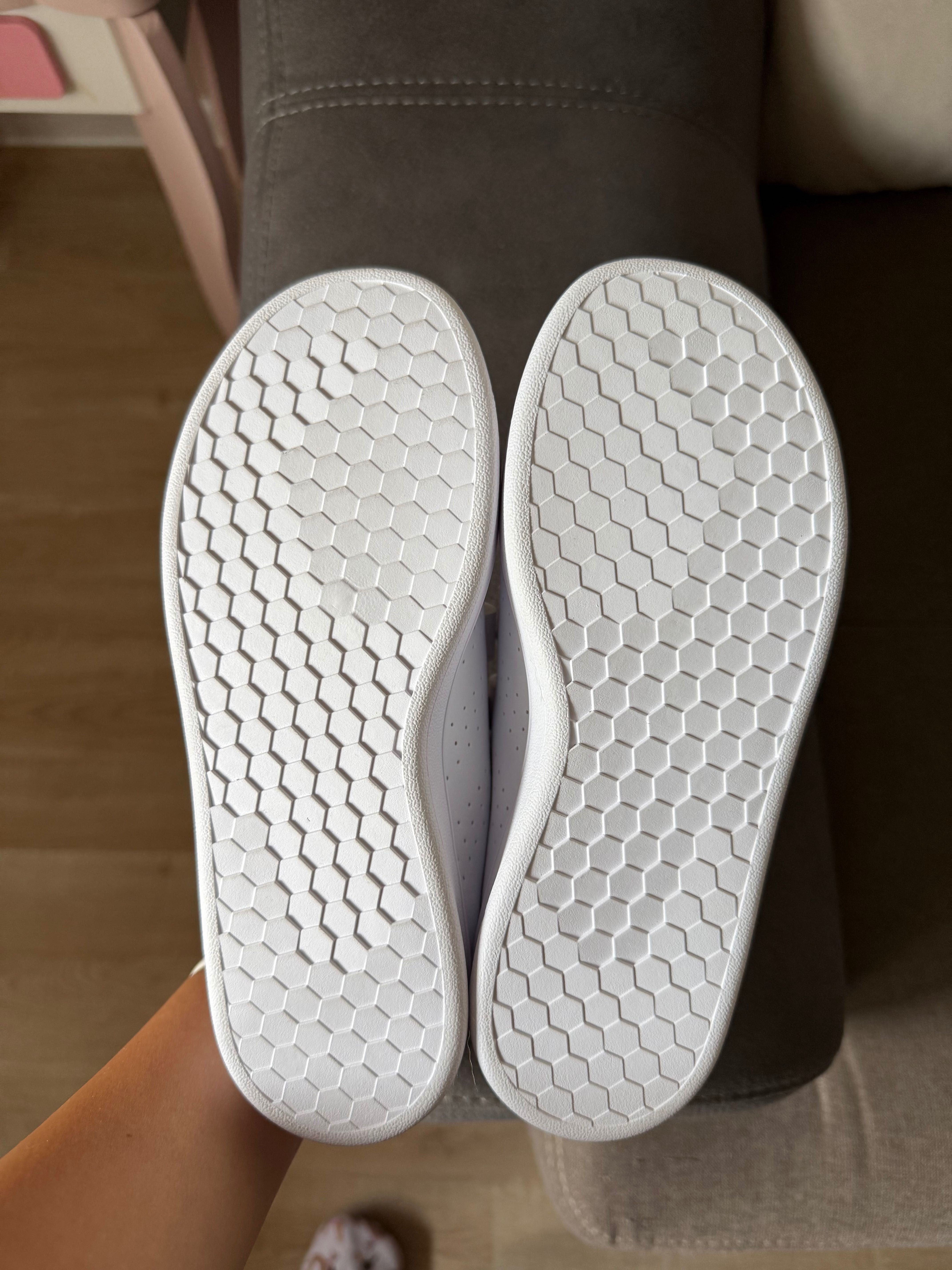 Adidas за момиче 33 номер