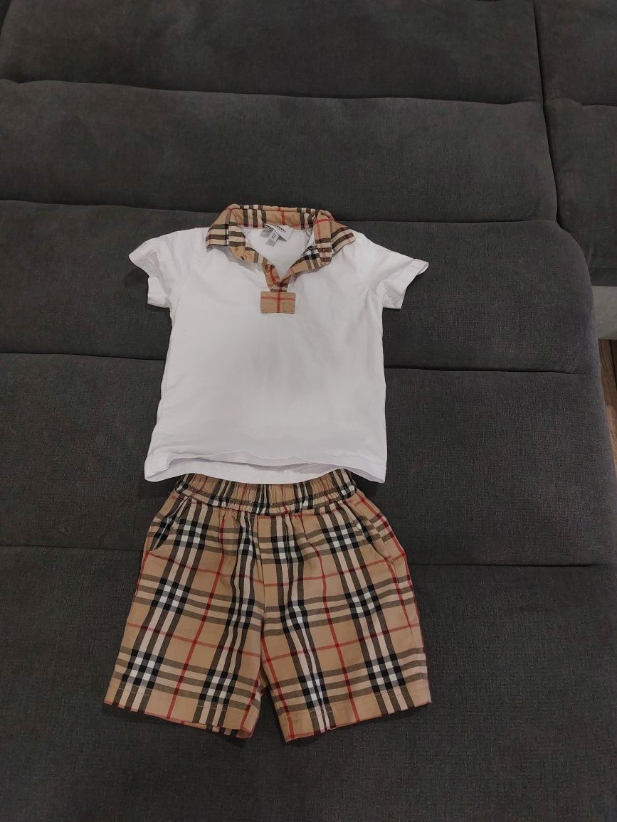 Продавам бебешки дрехи на Burberry и Jordan
