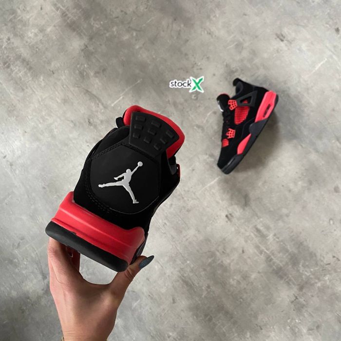 Air Jordan 4 Retro “Red THUNDER”