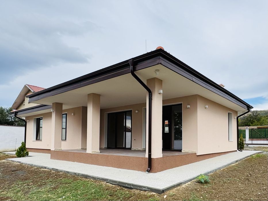 Продава се Къща в с. Дълбоки, Област Стара Загора - 150 кв.м за 1200 €/кв.м - Снимка #1