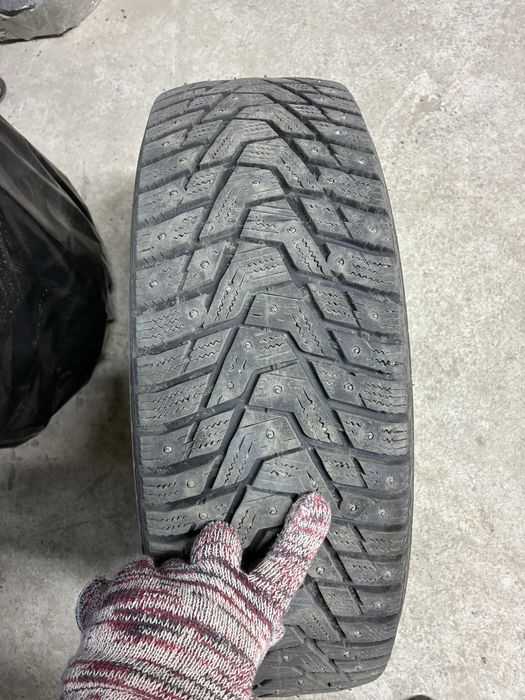 Шины зимние шипованные 205/65/16
