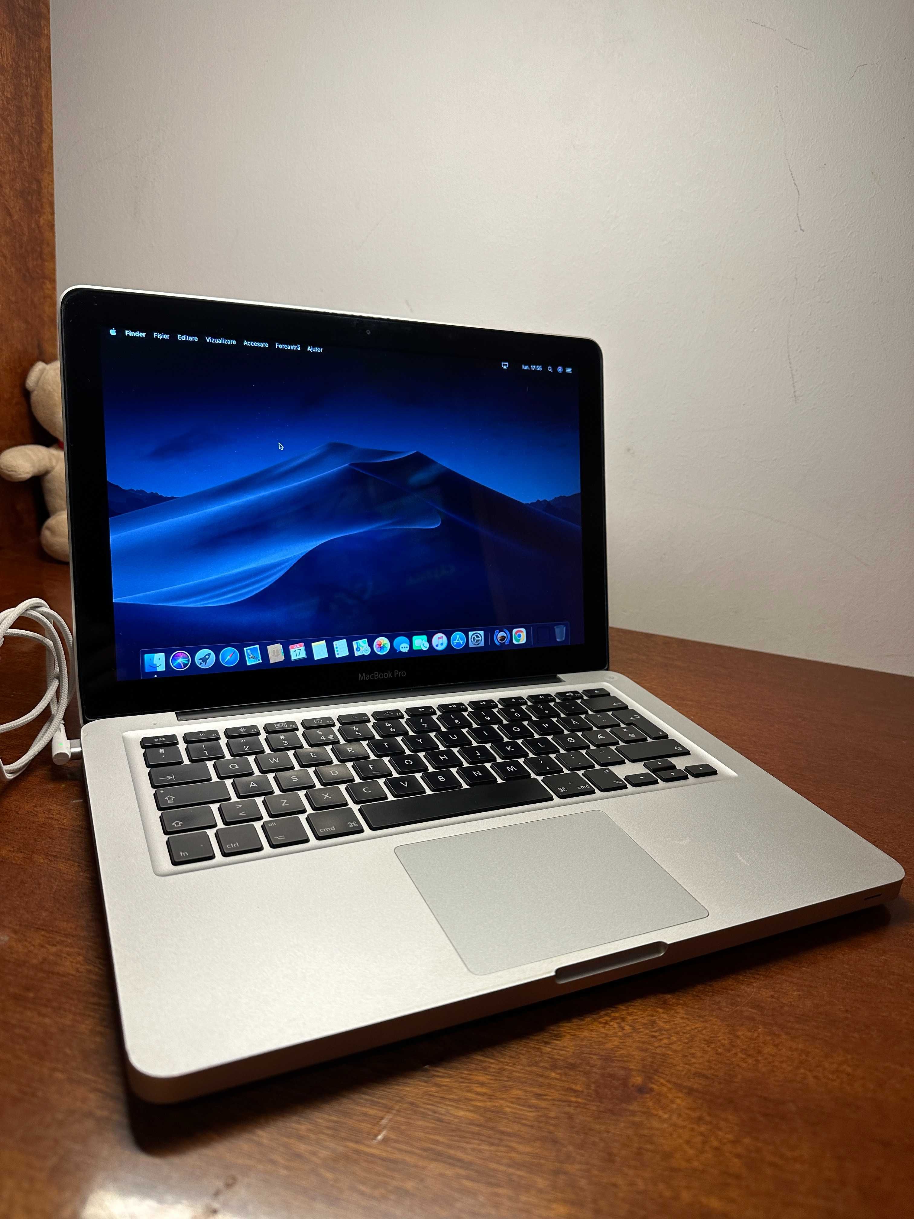 laptop apple macbook 2011, core i7 , ios mojave, 4 gb