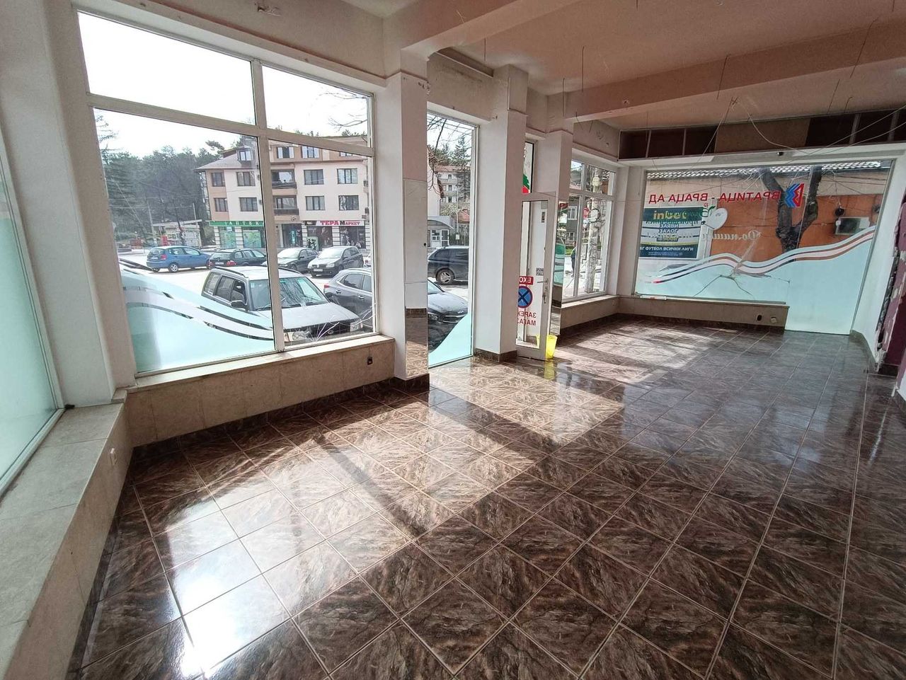 Продава се Офис в Велинград - 95 кв.м за 9 €/кв.м - Снимка #1