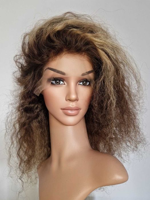 Естествена афро къдрава кафява перука с руси кичури с дантела 13х4