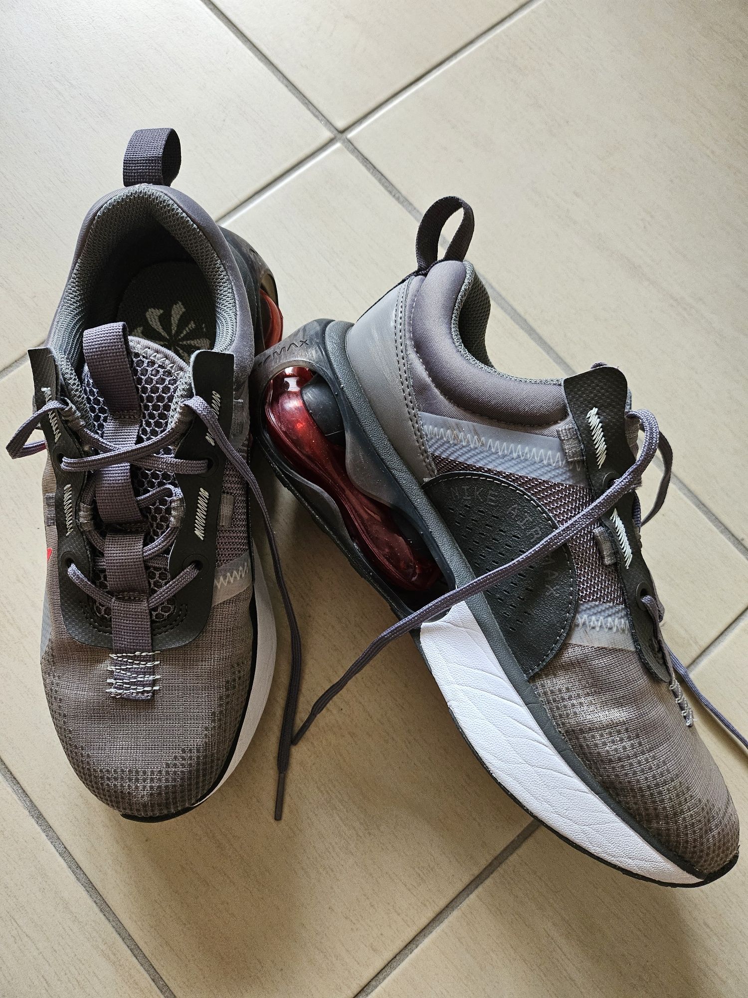 Дамски маратонки Nike Air max
