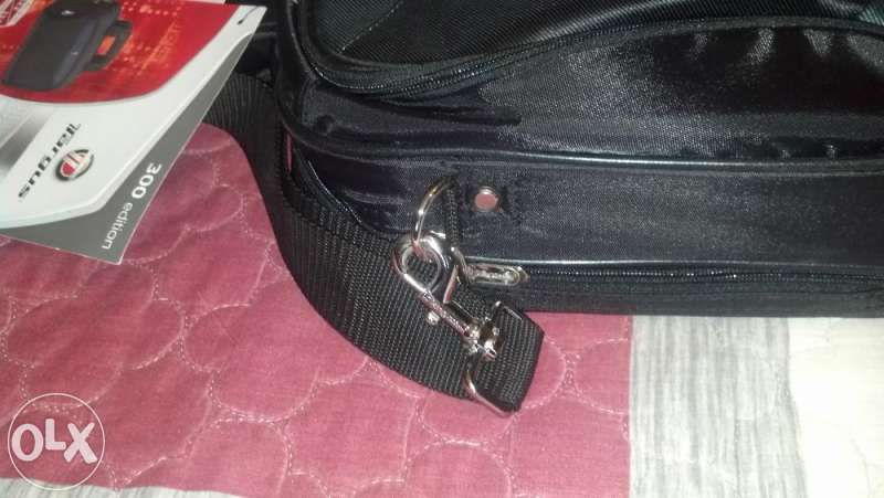 Нова чанта за лаптоп Targus