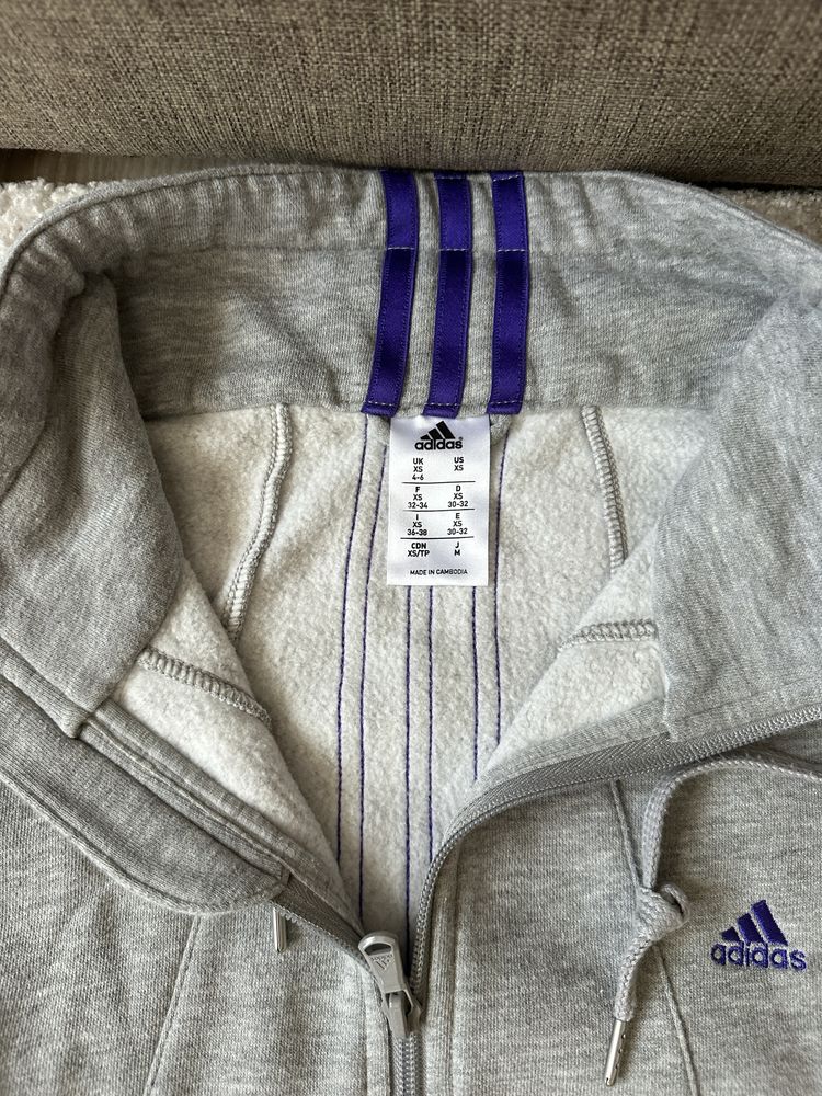 Trening Adidas gri