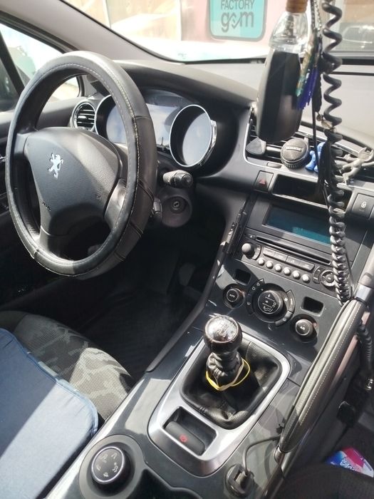 Vând/schimb Peugeot 3008