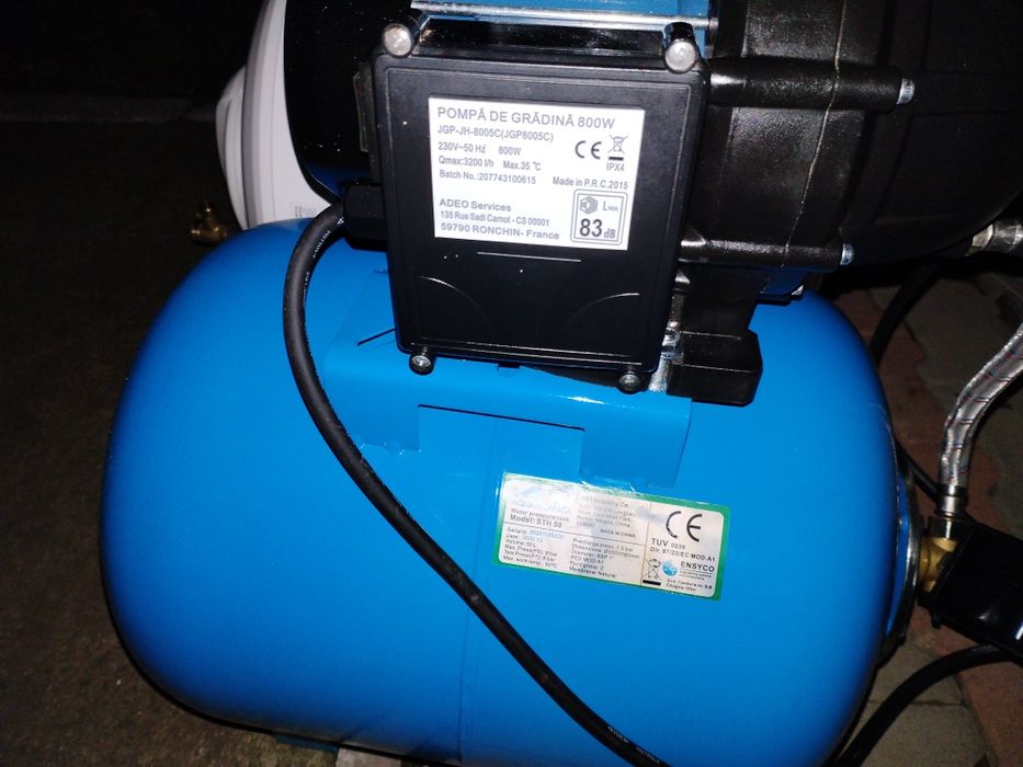 Hidrofor și boiler 690 amândouă.