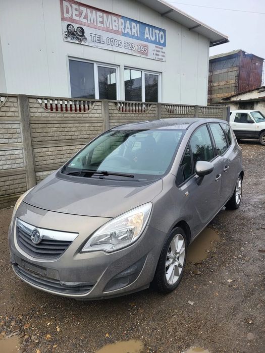 Dezmembram/Piese Opel Meriva B