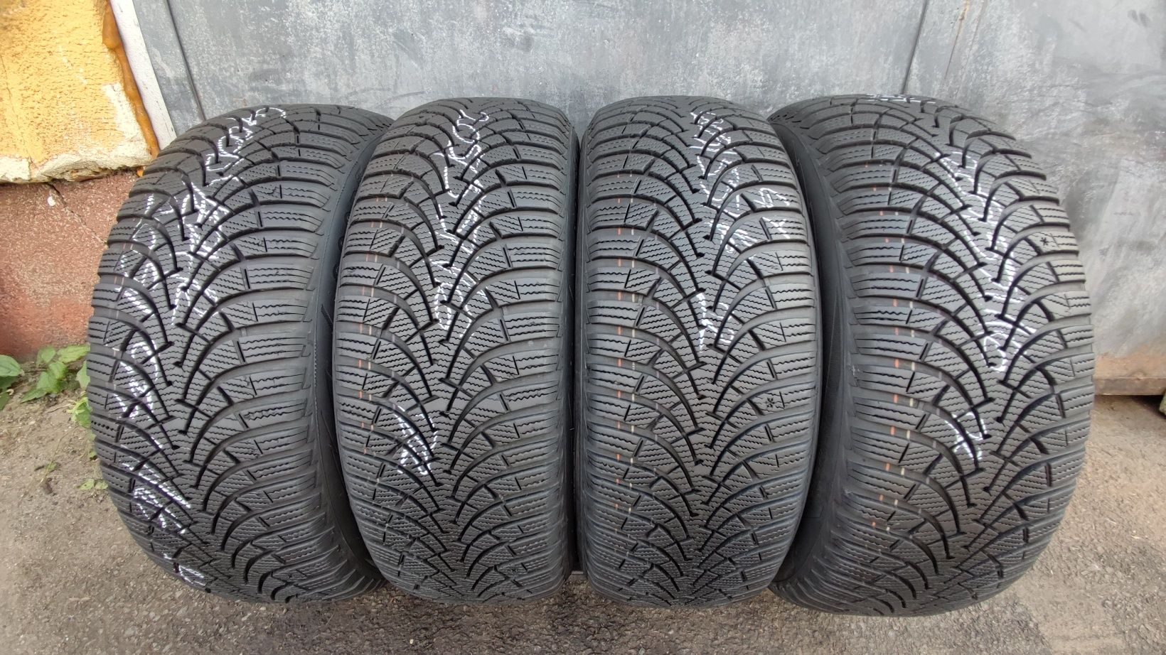 4бр. зимни гуми 205/55/16 GoodYear Ultra Grip 
dot22
8mm
Добро състоян