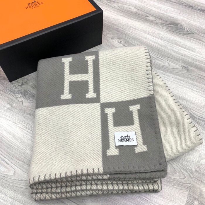 Одеяло и възглавници Hermes