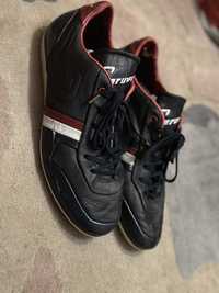 Спортни обувки Cruyff и Asics Gell Pulse 9