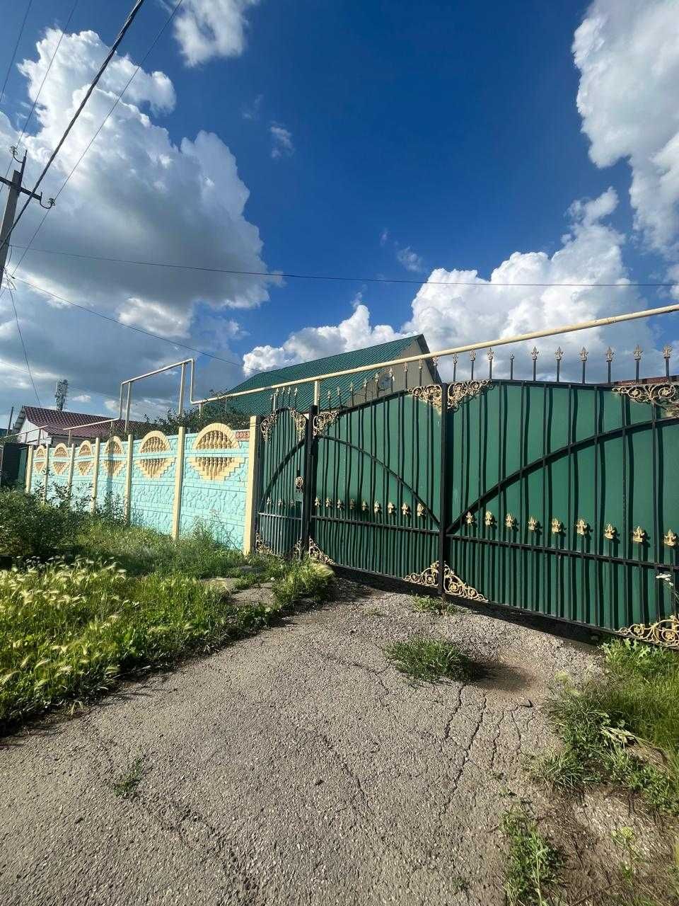 Продам благоустроенный дом в микрорайоне Северо-Западный.