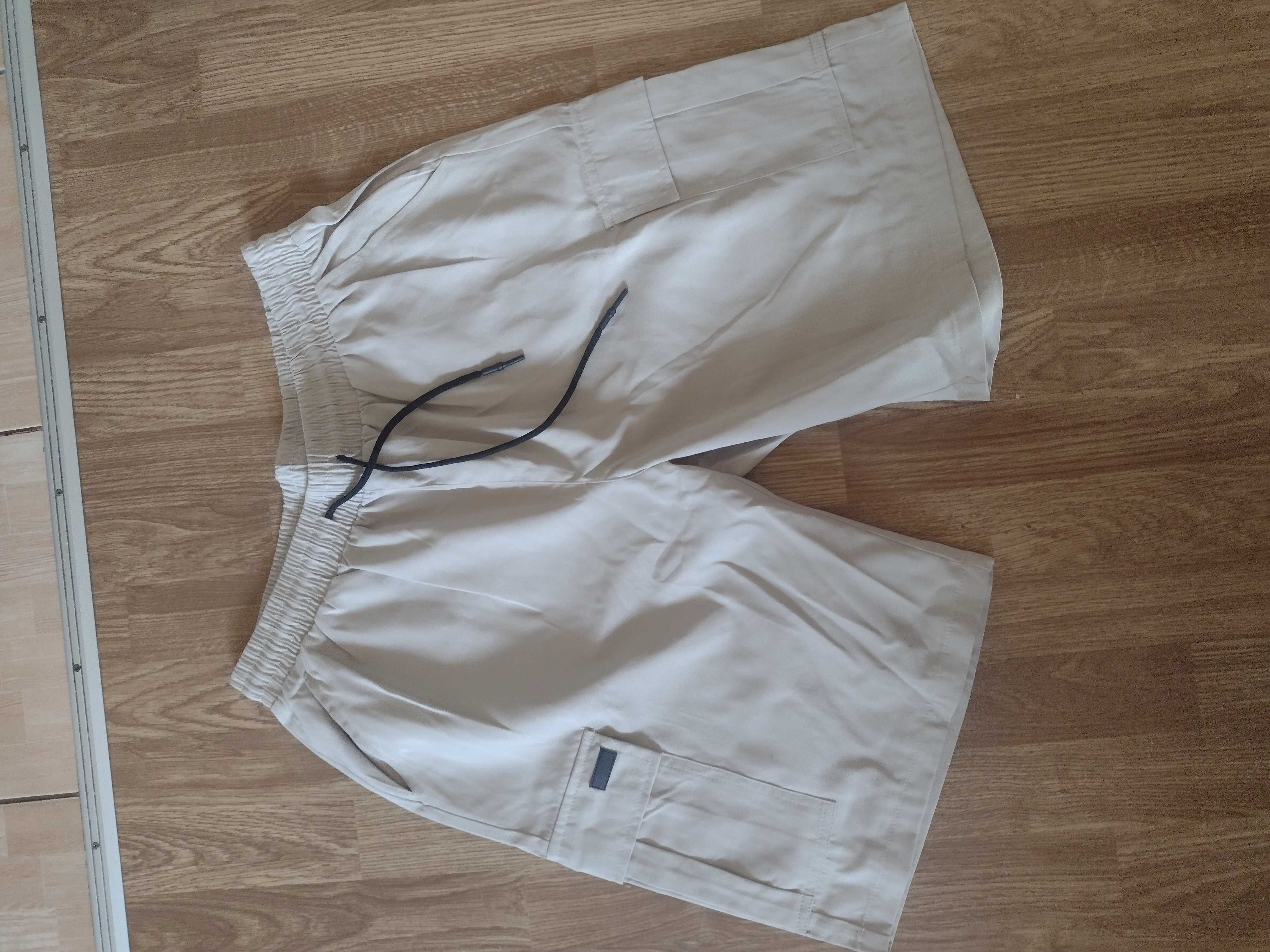 Pantaloni scurți bărbați L și tricouri XL