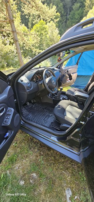 Vând Dacia Duster 4x4