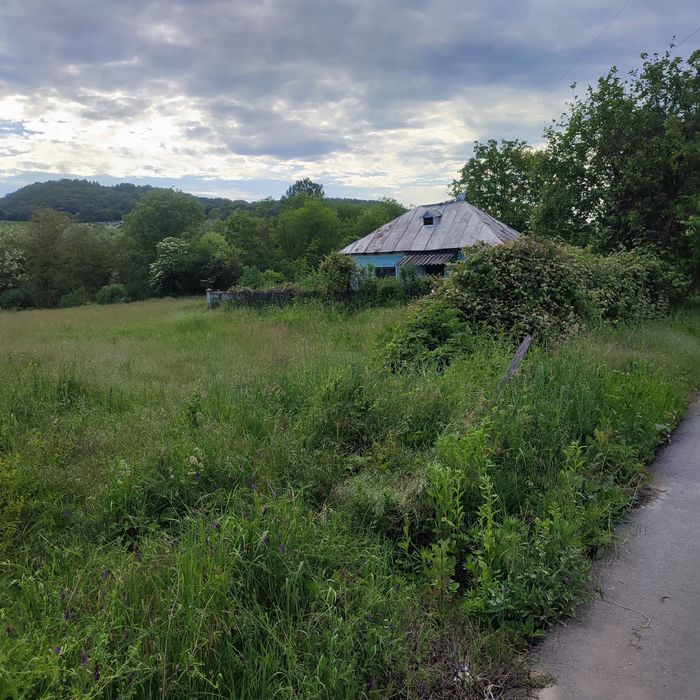Casa si teren de vanzare