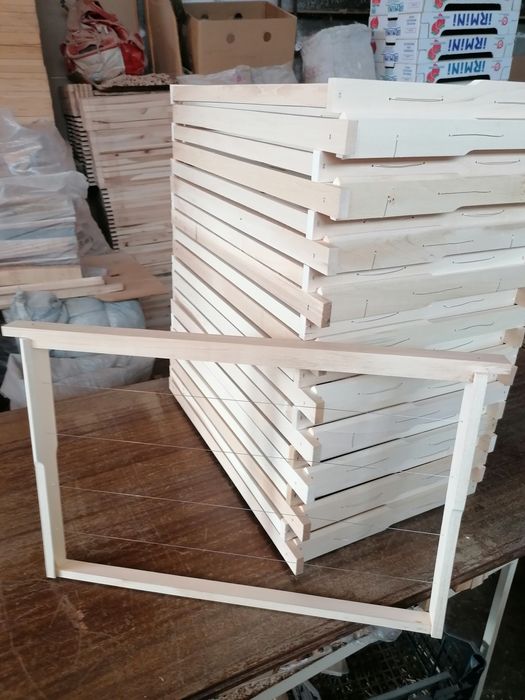 Всички видове пчелни рамки от производител