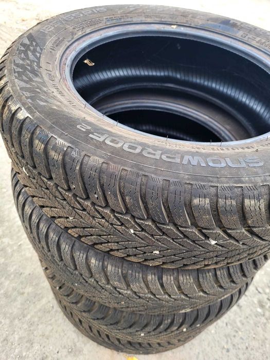 Set 4 Anvelope iarna NOKIAN 185/65 R15 SNOWPROOF 2