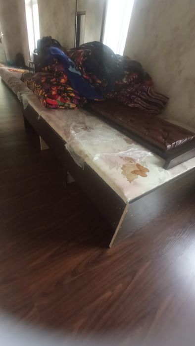 Продается спальный гарнитур