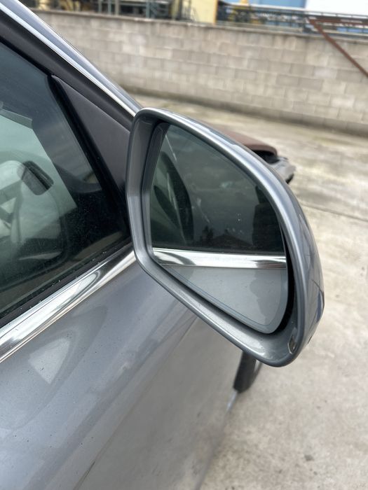 Oglinda dreapta Audi A4 B8 an 2008 cod culoare LY7G