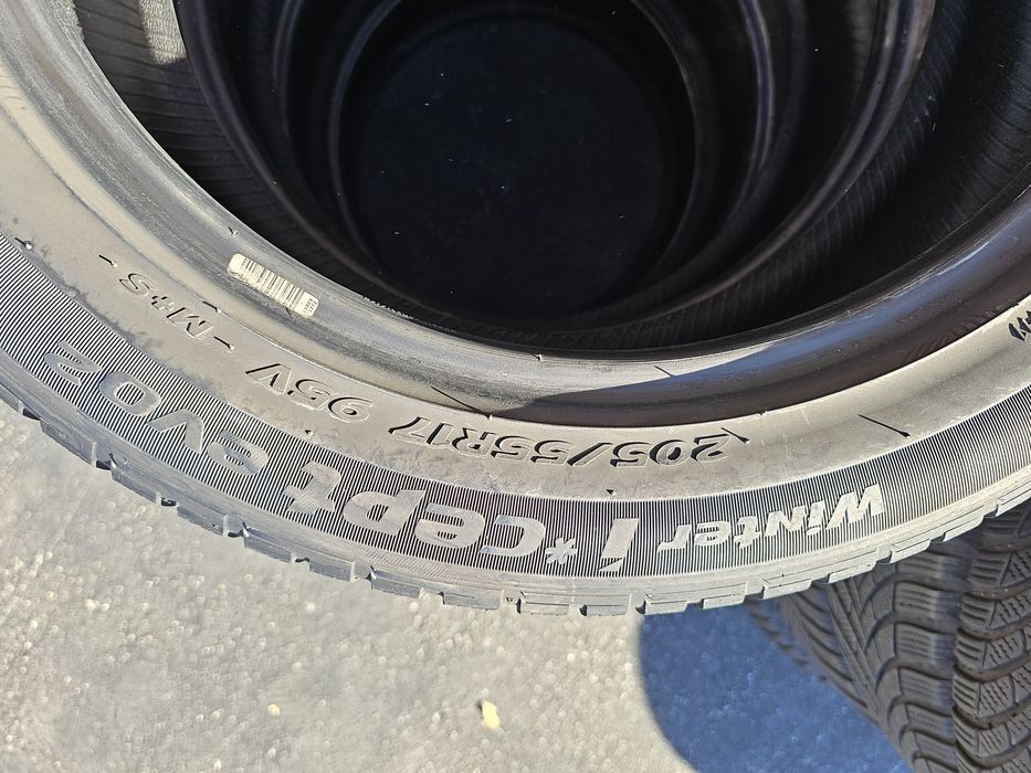 205 55 R 17 Hankook iarna