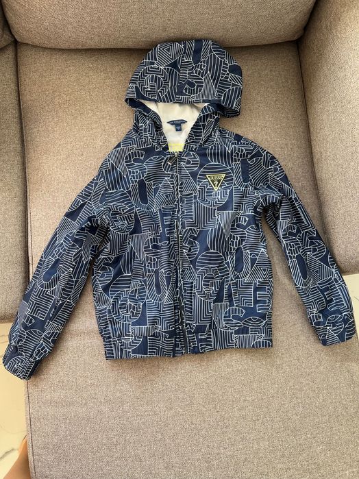 Оригинално детско яке Guess